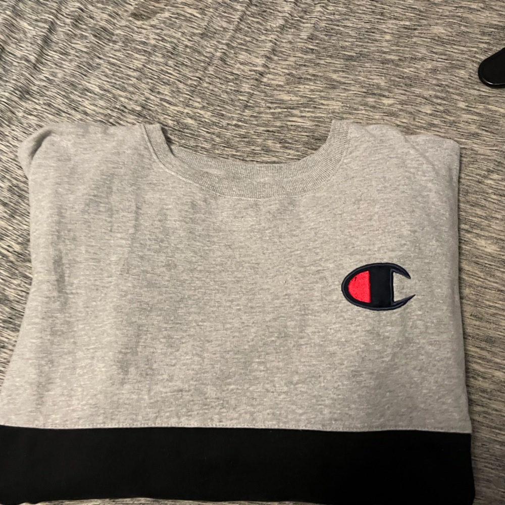 Mens crewneck